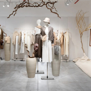 O1CN01A2HIx21nFX4ekxWN1_2212945495060-0-cib.310x310.jpg High-End Korean Collarbone Female Mannequin - Women’s Store Window Shelf