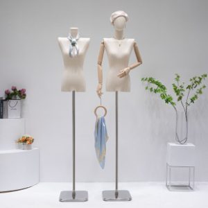 O1CN01BxIwQb1oWlMpMbgx6_2213992875233-0-cib.310x310.jpg Korean Small Flat-Shoulder Female Mannequin - Women’s Store Window Stand (Wholesale)