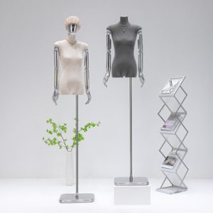 O1CN01NX0Ml21oWleDvIduB_2213992875233-0-cib.310x310.jpg New Suede Electroplated Flat Female Mannequin - Clothing Store Stand