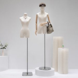 O1CN01PR0EIn1oWlRFgopbH_2213992875233-0-cib.310x310.jpg Korean Collarbone Female Mannequin - Women’s Store Stand