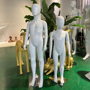 O1CN01ba6auM1eBYzQiVzyU_2215866743833-0-cib.310x310.jpg Bright White Spray-Painted Kids’ Mannequin - Clothing Store Window Stand