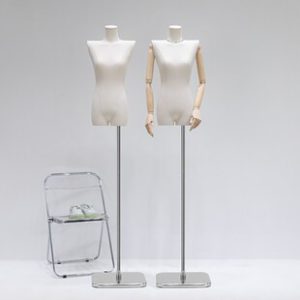 O1CN01h4ffIJ1oWlRDF54Oi_2213992875233-0-cib.310x310.jpg Korean Right-Angle/Flat Shoulder Female Mannequin - Half-Length Women’s Store Window Hanger