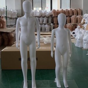 O1CN01t1xuWv1eBZ2snyMDx_2215866743833-0-cib.310x310.jpg White Plastic Kids’ Mannequin - Clothing Store Window Stand