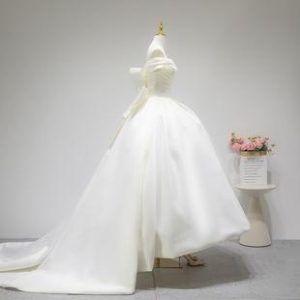 Female Wedding Dress Mannequin - Women’s Store Window Stand