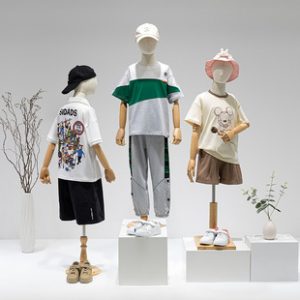 O1CN01zl1jnb1nFWxce1UpO_2212945495060-0-cib.310x310.jpg Half-Length Kids’ Mannequin - Kids’ Store Window Rack